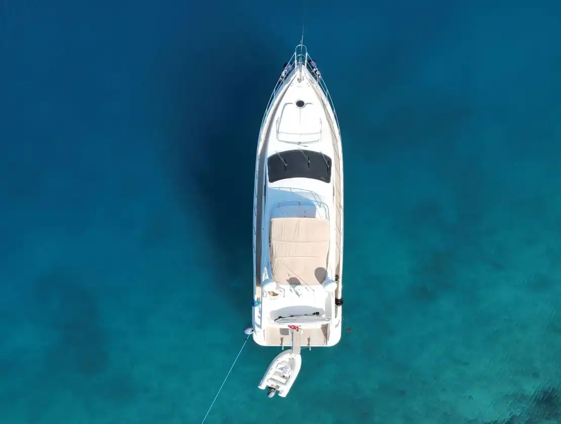 Antalya Yat Kiralama 23m Azimut 62 Fly